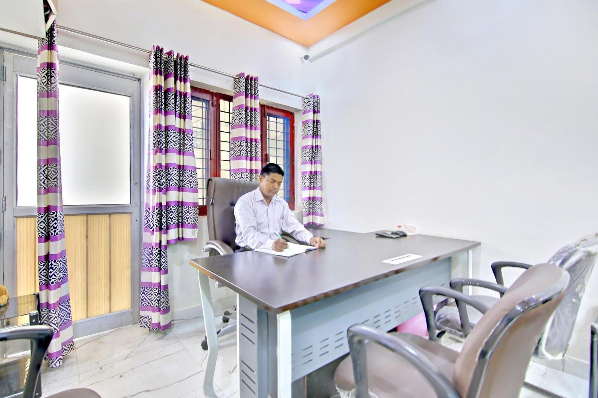 Home 78802 Balaji Bhawan Jhājra Eksteriør bilde